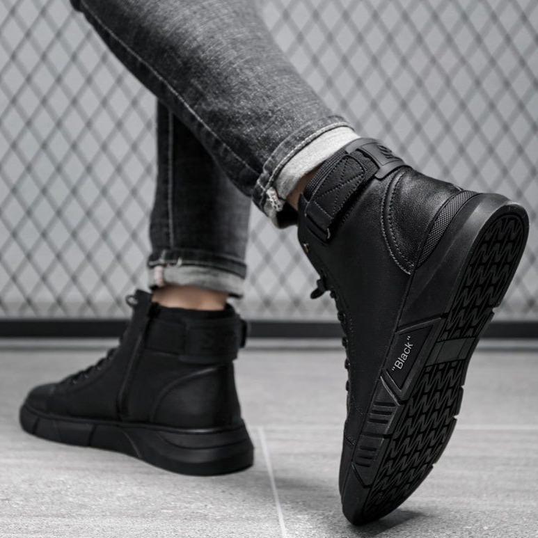 Boots Damen schwarz hoch mit Schnürung und seitlichem Riemen - 9 - Atelier-Zofia