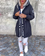 Damen Jacke schwarz tailliert mit Kapuze und Kordelzug - 4 - Atelier-Zofia