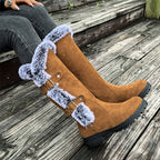Stiefel Damen rot figurbetont mit Fellbesatz und Schnallen - 1 - Atelier-Zofia