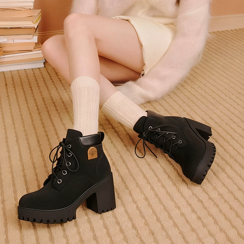 Damen Boots schwarz mit Blockabsatz und Schnürverschluss - 2 - Atelier-Zofia
