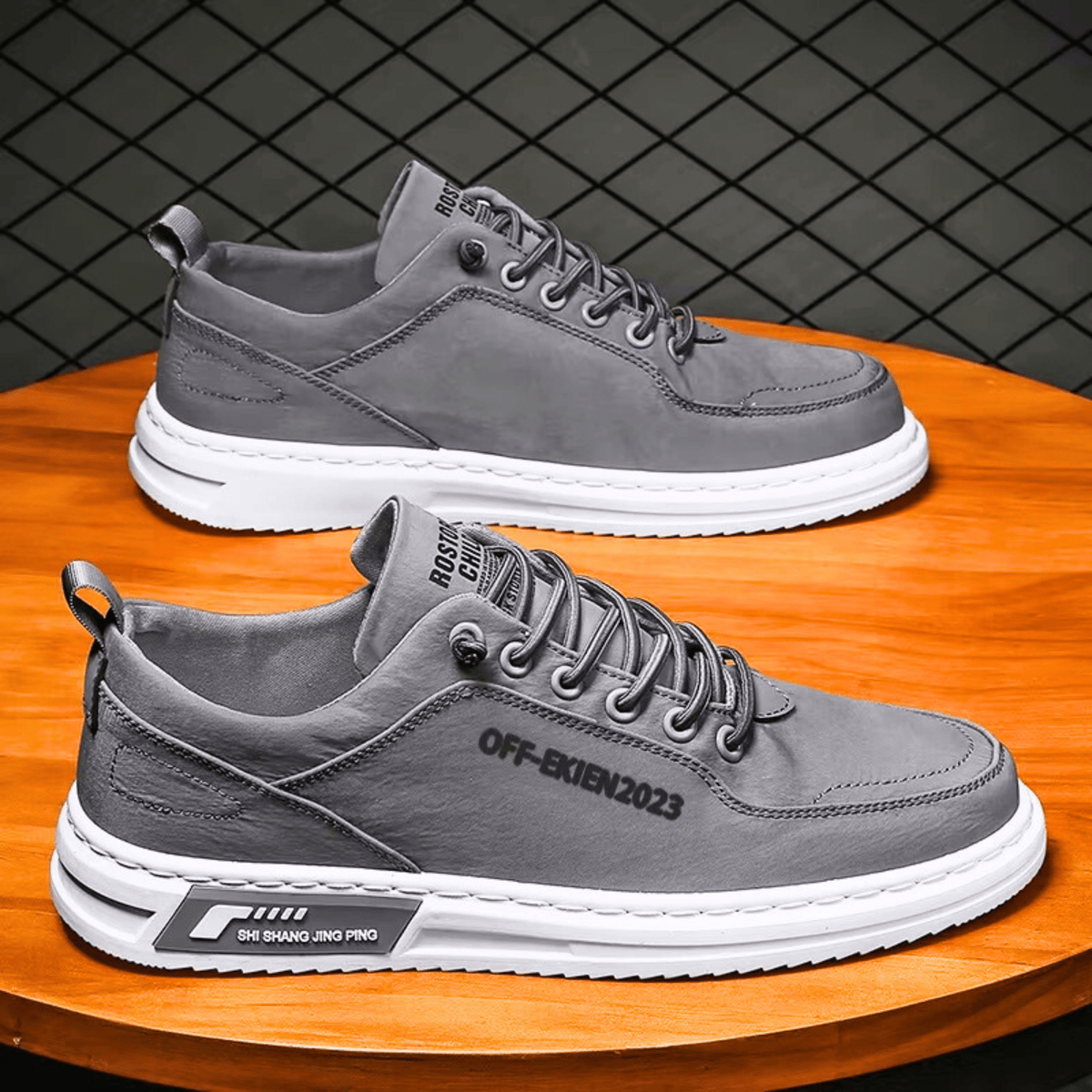 Sneakers Herren schwarz lässig mit Schnürung und kontrastierenden Details - 6 - Atelier-Zofia