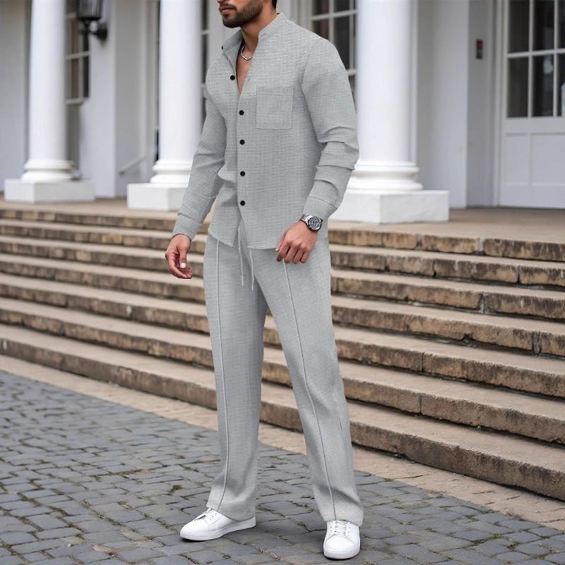 Outfit Men beige figurbetont mit Knopfleiste und langen Ärmeln - 1 - Atelier-Zofia