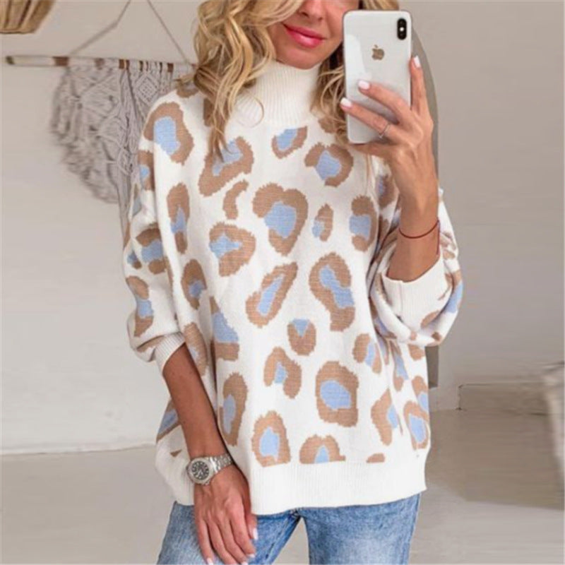 Pullover Damen weiß mit Leopardenmuster und hohem Kragen - 4 - Atelier-Zofia