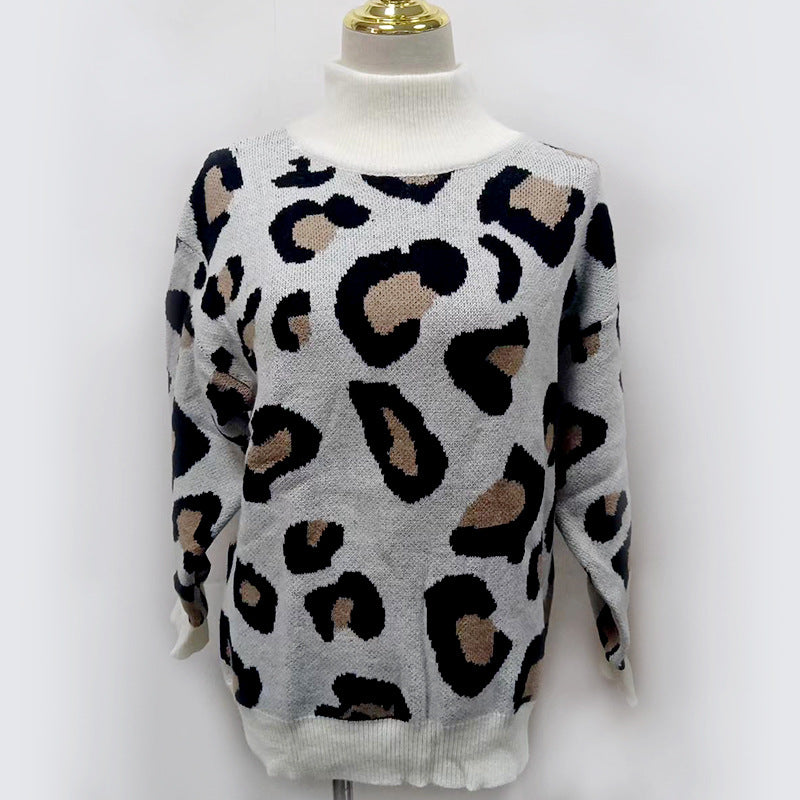 Pullover Damen weiß mit Leopardenmuster und hohem Kragen - 6 - Atelier-Zofia