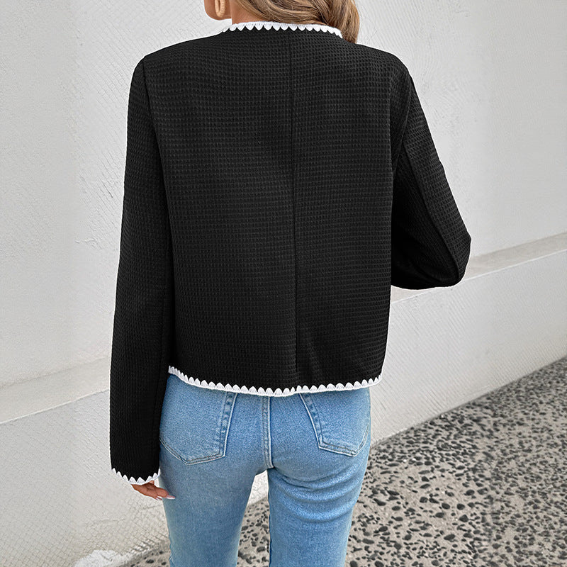 Jacke Damen schwarz tailliert mit Taschen und Kontrastdetails - 4 - Atelier-Zofia
