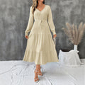 Maxikleid Damen beige tailliert mit V-Ausschnitt und langen Ärmeln - 6 - Atelier-Zofia
