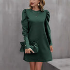 Kleid Damen blau figurbetont mit Puffärmeln und Perlenknöpfen - 2 - Atelier-Zofia