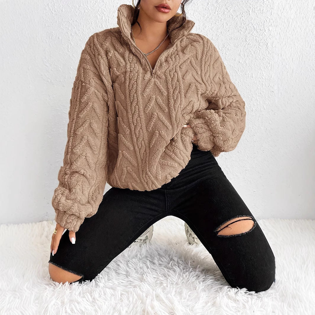 Pullover Damen beige mit hohem Kragen und Zopfstruktur - 5 - Atelier-Zofia