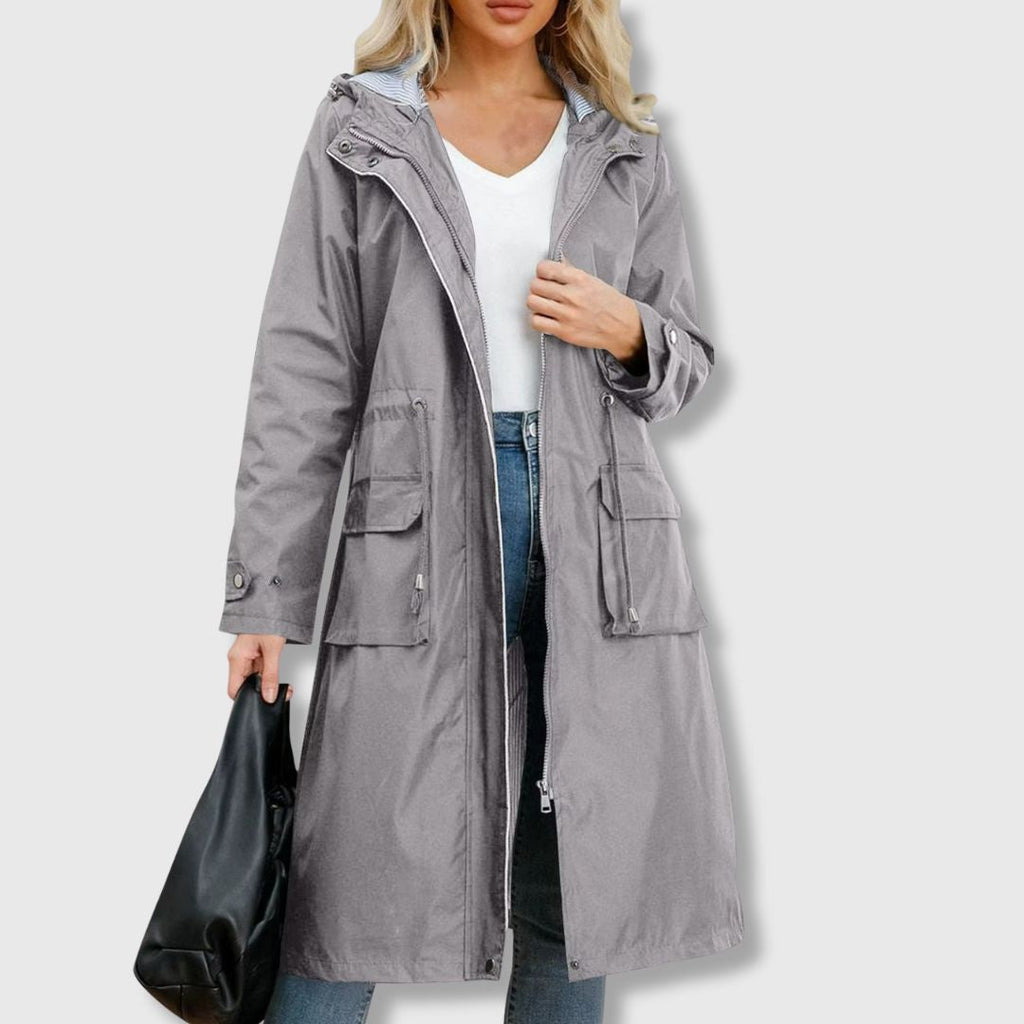 Damenjacke rot tailliert mit Kapuze und praktischen Taschen - 4 - Atelier-Zofia
