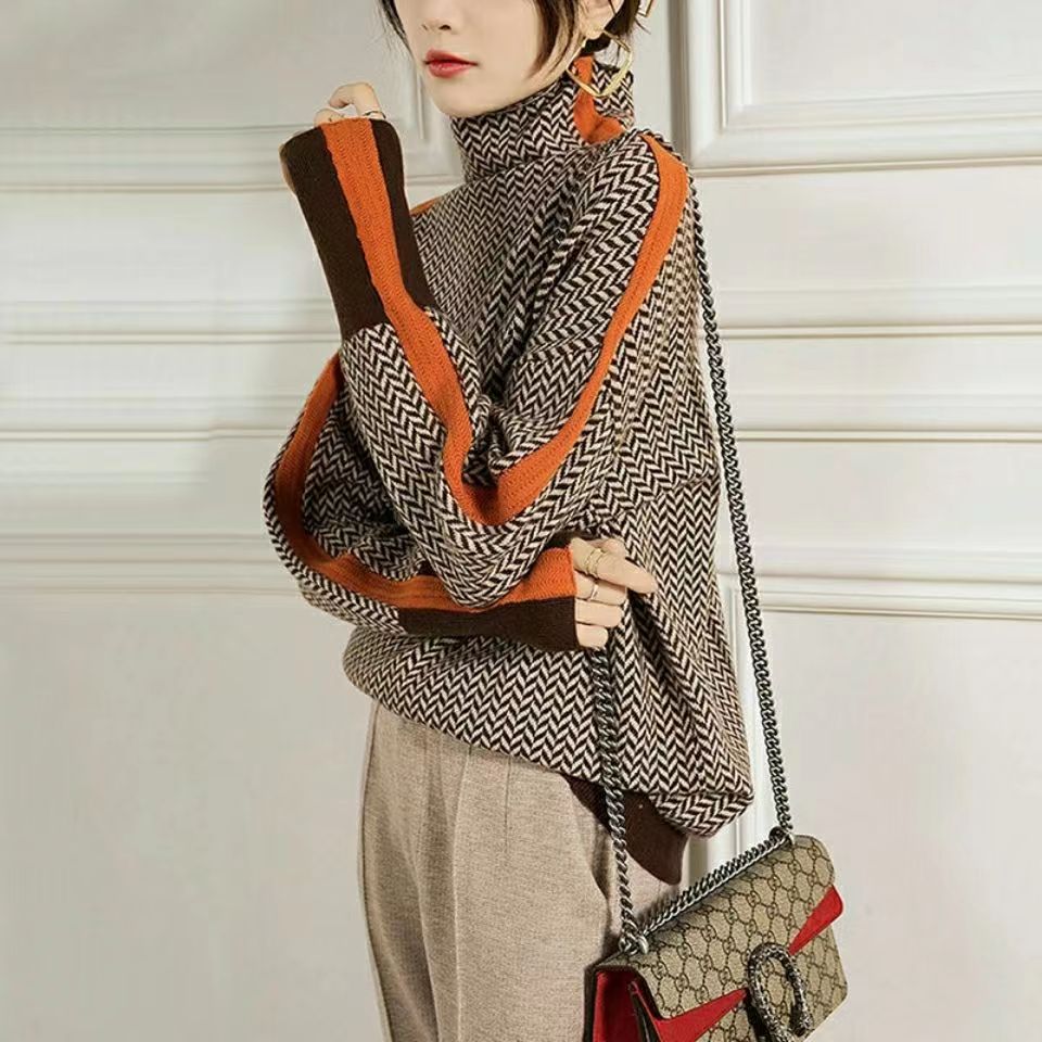 Pullover Damen braun mit Zopfmuster und Rollkragen - 2 - Atelier-Zofia