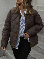 Damenjacke braun tailliert mit Steppdesign und praktischen Taschen - 5 - Atelier-Zofia