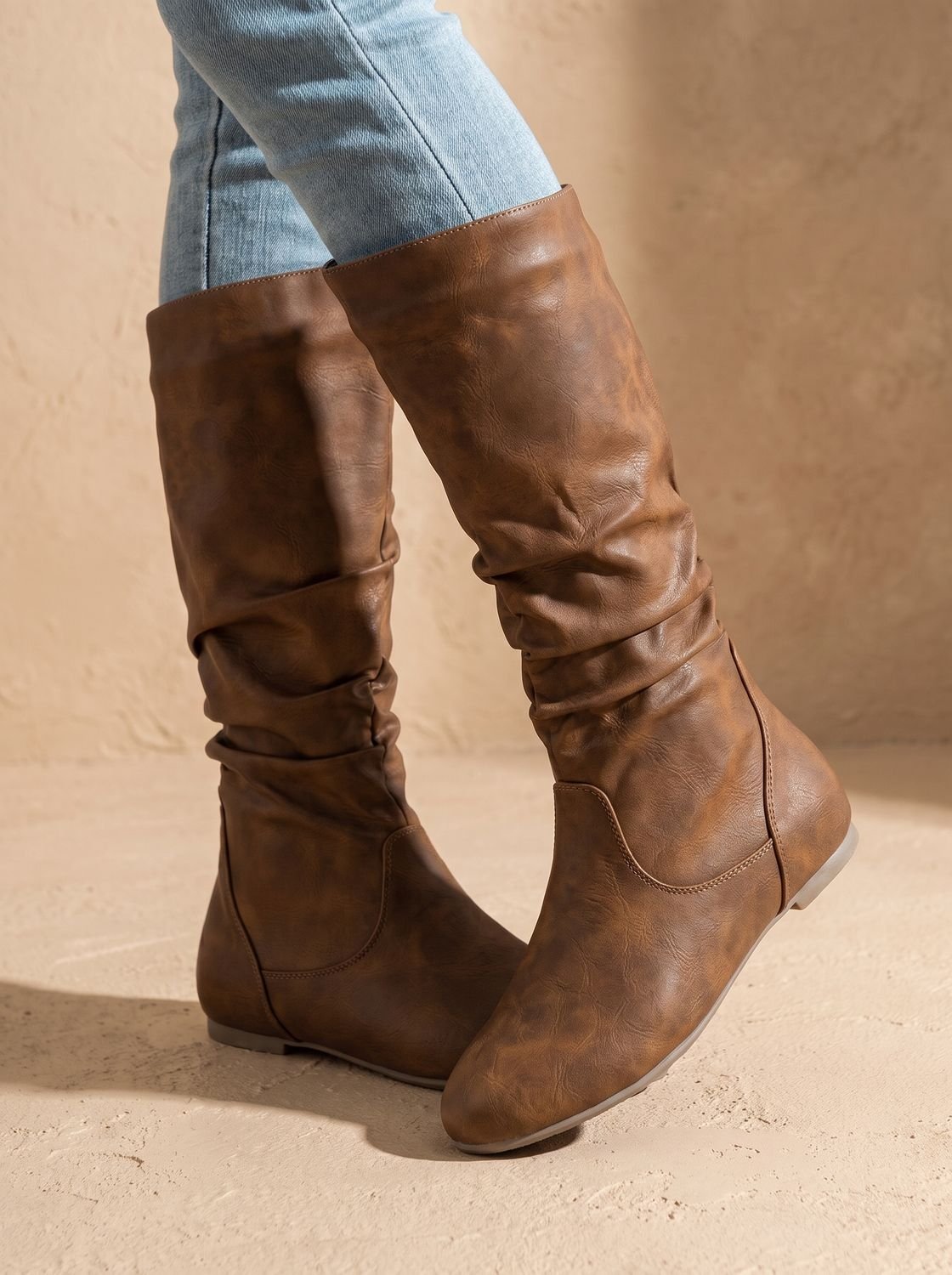 Stiefel Damen braun mit lässigem Schnitt und seitlichem Reißverschluss - 2 - Atelier-Zofia