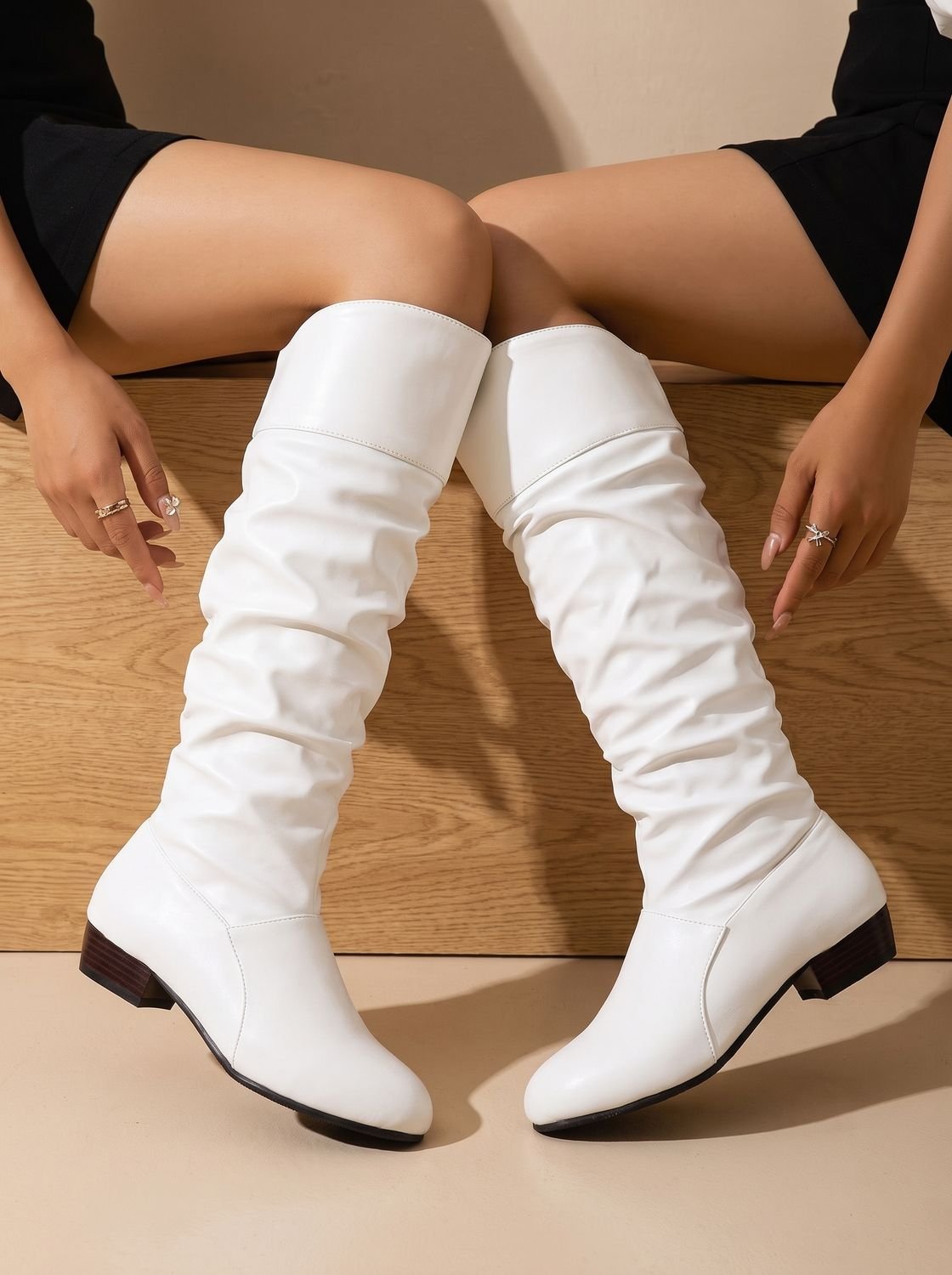 Stiefel Damen weiß figurbetont mit gerafftem Schaft - 10 - Atelier-Zofia