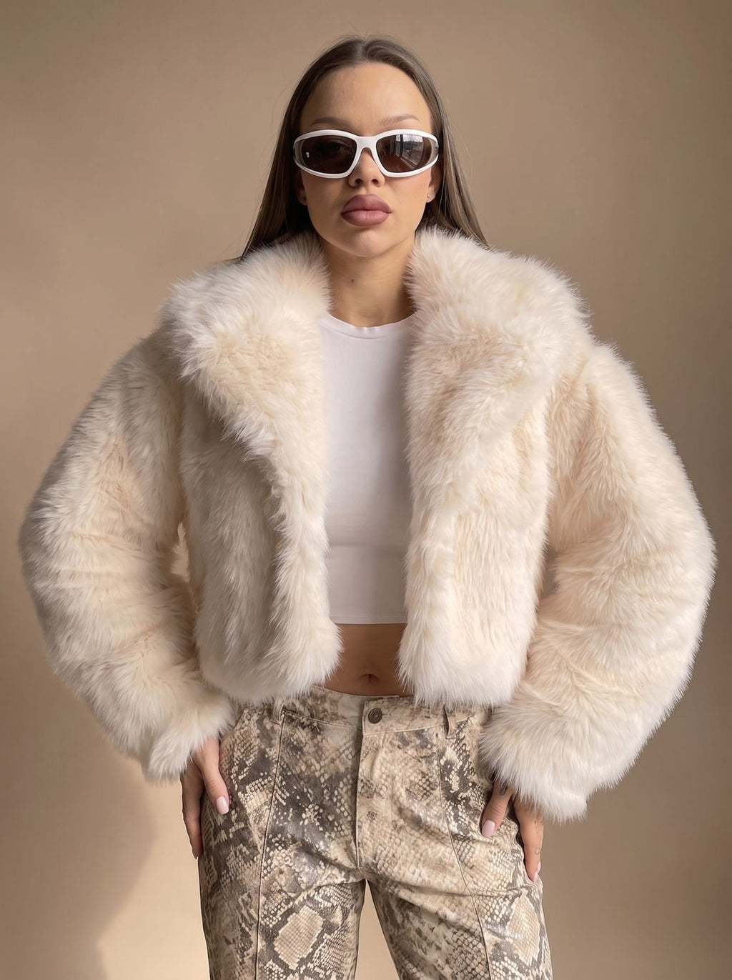 Damen Jacke mit voluminösen Ärmeln und offener Front für modische Looks - 3 - Atelier-Zofia