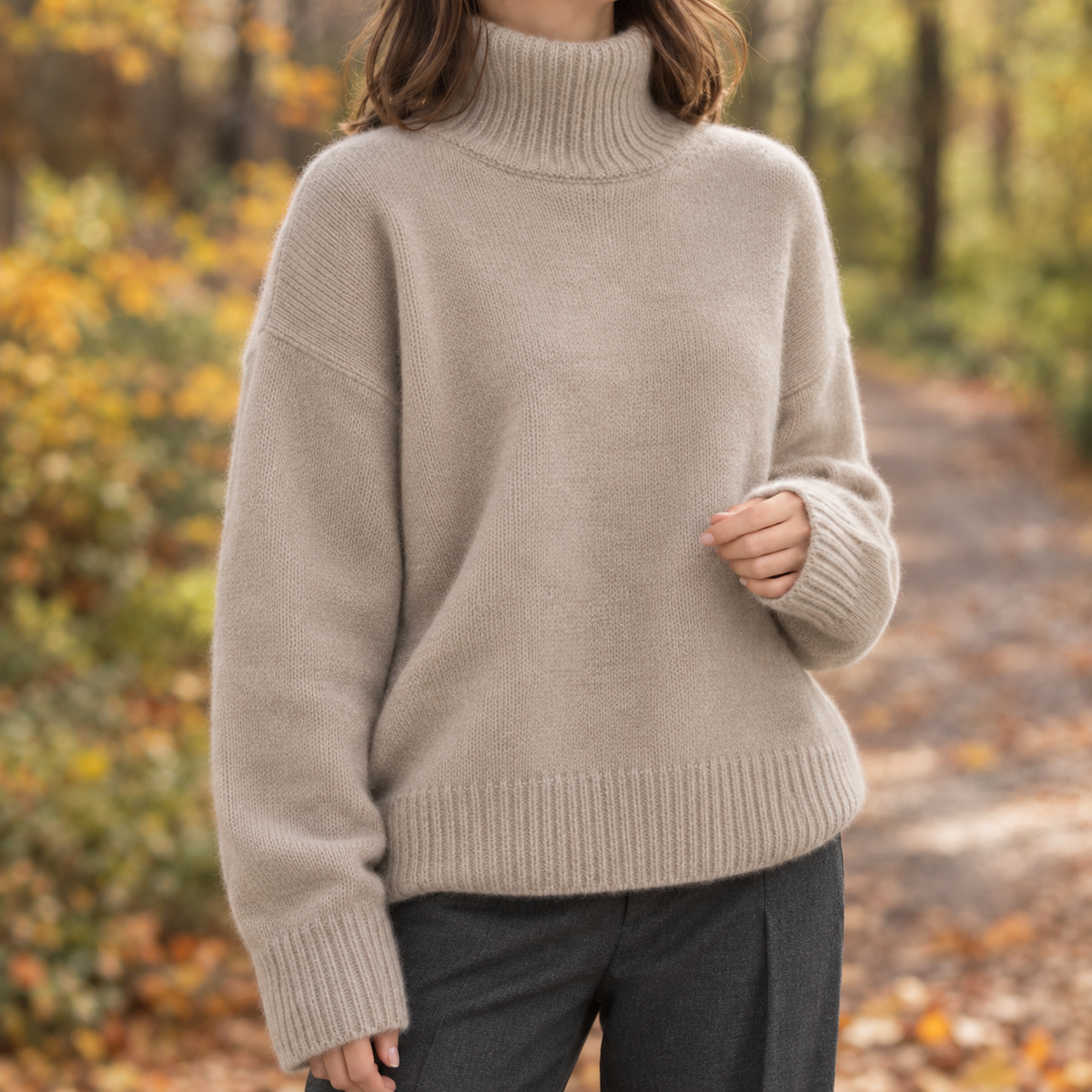 Damen Pullover mit hohem Kragen und lockerer Passform - Trendiger Stil - 4 - Atelier-Zofia