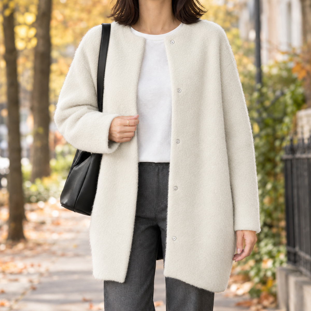 Cardigan Damen schwarz weit mit Knopfverschluss - 3 - Atelier-Zofia