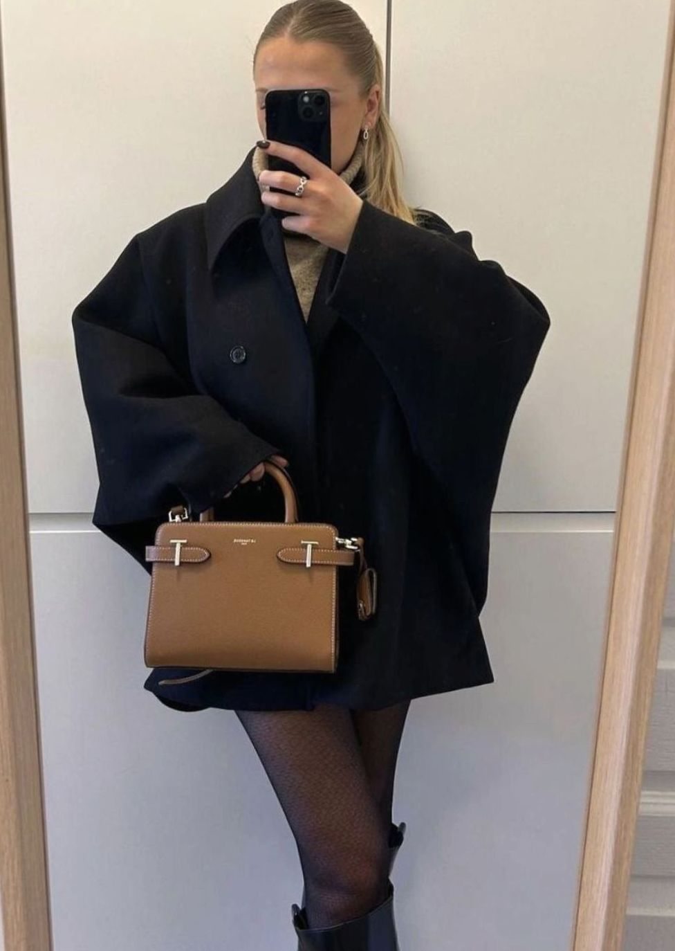Jacke Damen beige oversized mit Knopfverschluss - 14 - Atelier-Zofia