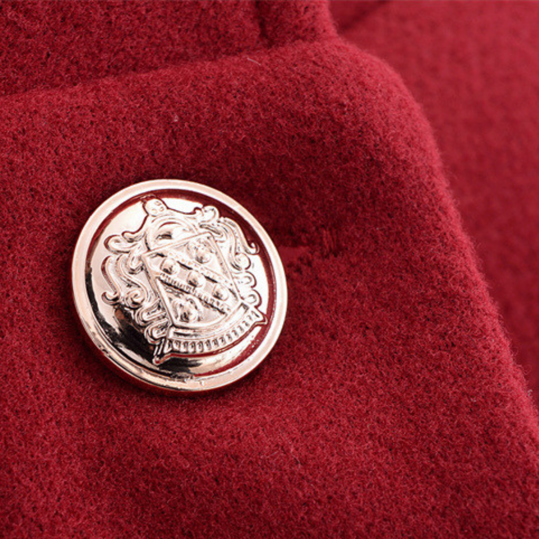 Mantel Damen rot tailliert mit Gürtel und Knopfdetails - 7 - Atelier-Zofia