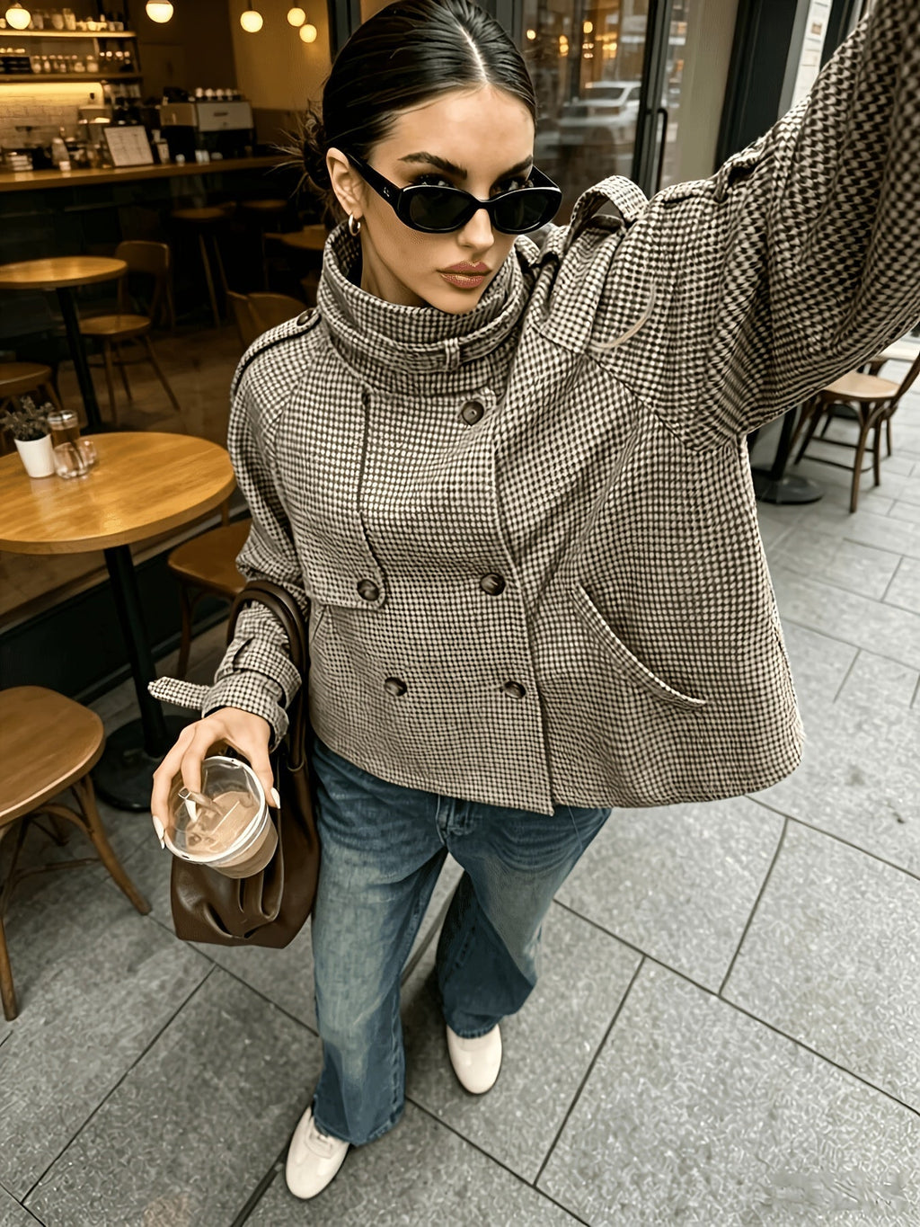 Jacke Damen beige tailliert mit hohem Kragen und Karomuster - 4 - Atelier-Zofia