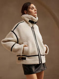 Jacke Damen beige mit hohem Kragen und Reißverschluss - 1 - Atelier-Zofia