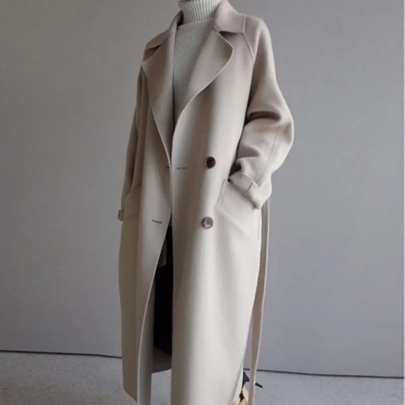Mantel Damen beige tailliert mit Gürtel und Taschen - 1 - Atelier-Zofia
