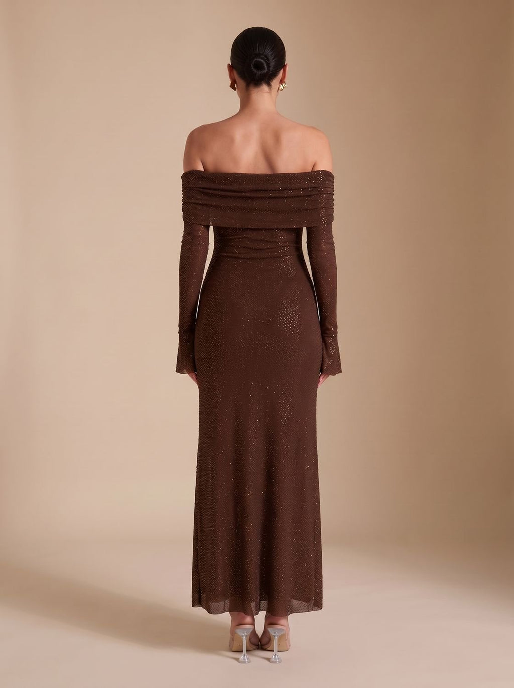 Maxikleid Damen braun figurbetont mit schulterfreiem Schnitt - 7 - Atelier-Zofia
