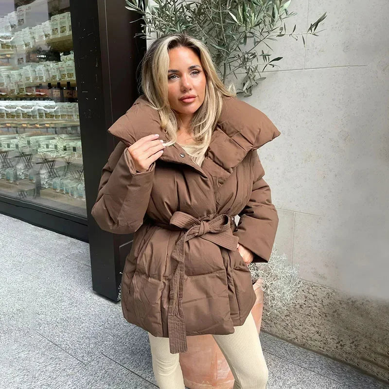 Damenjacke schwarz tailliert mit breitem Kragen und Gürtel - 3 - Atelier-Zofia