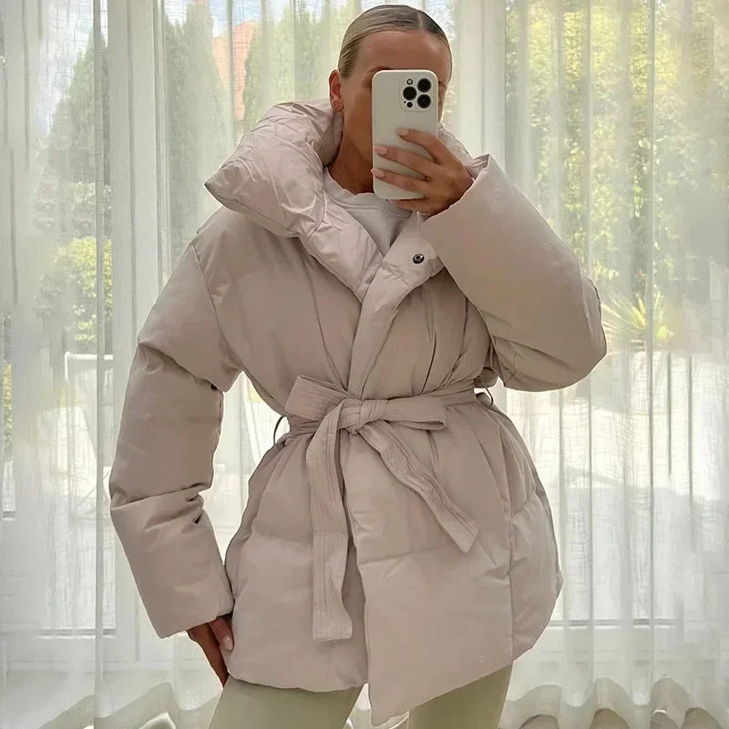 Damenjacke schwarz tailliert mit breitem Kragen und Gürtel - 8 - Atelier-Zofia