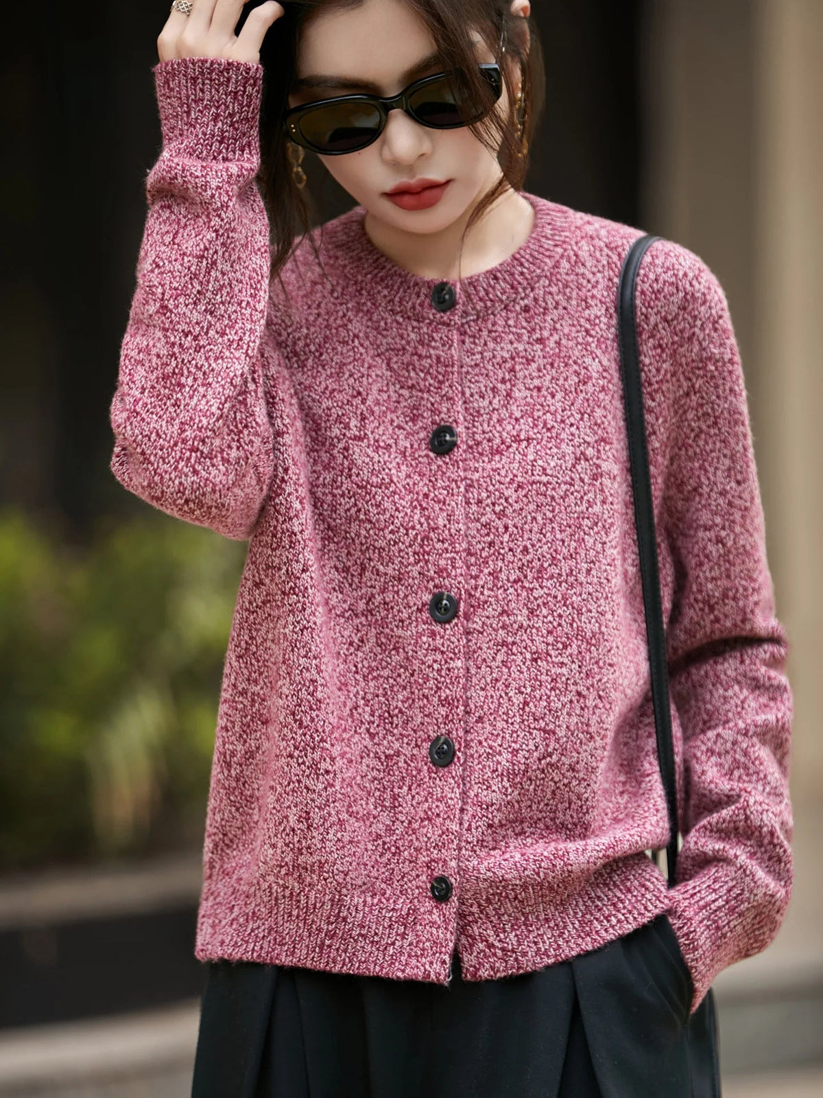 Cardigan Damen rot meliert mit Knopfleiste und Rundhalsausschnitt - 7 - Atelier-Zofia