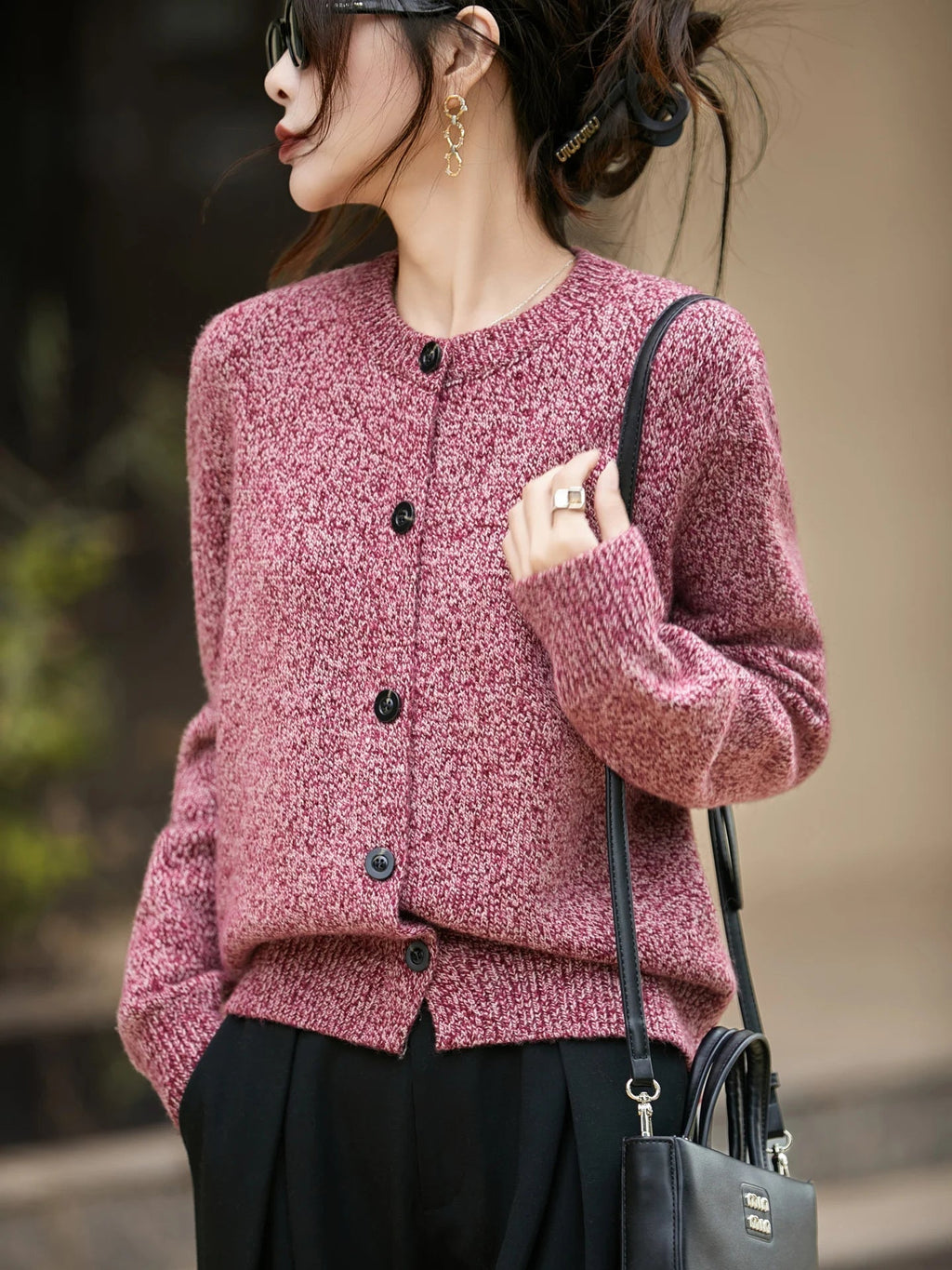 Cardigan Damen rot meliert mit Knopfleiste und Rundhalsausschnitt - 8 - Atelier-Zofia