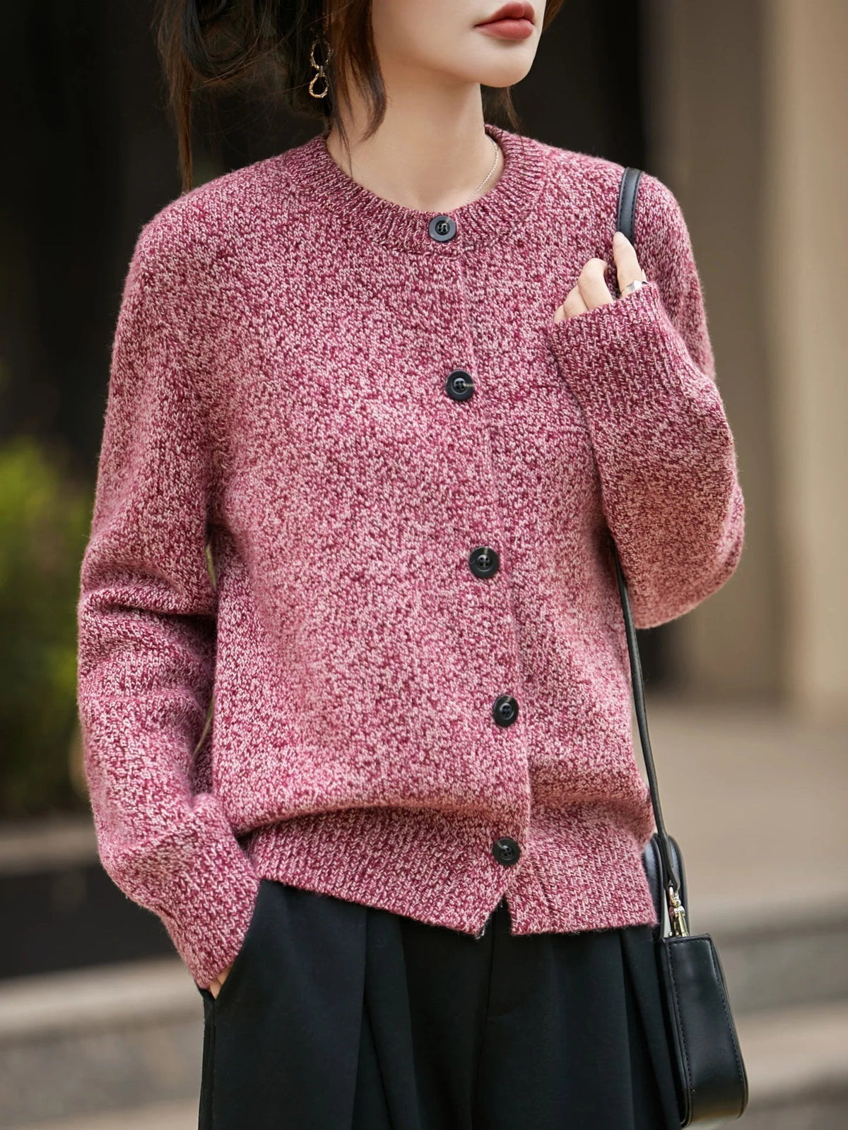Cardigan Damen rot meliert mit Knopfleiste und Rundhalsausschnitt - 12 - Atelier-Zofia