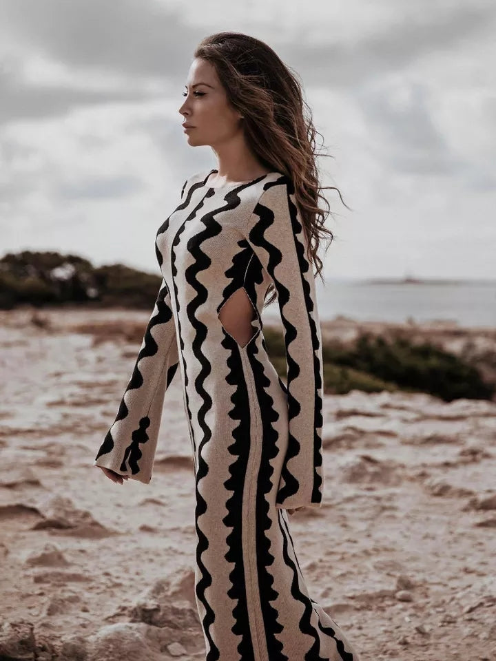 Maxikleid Damen beige figurbetont mit langen Ärmeln und Cut-Outs - 1 - Atelier-Zofia