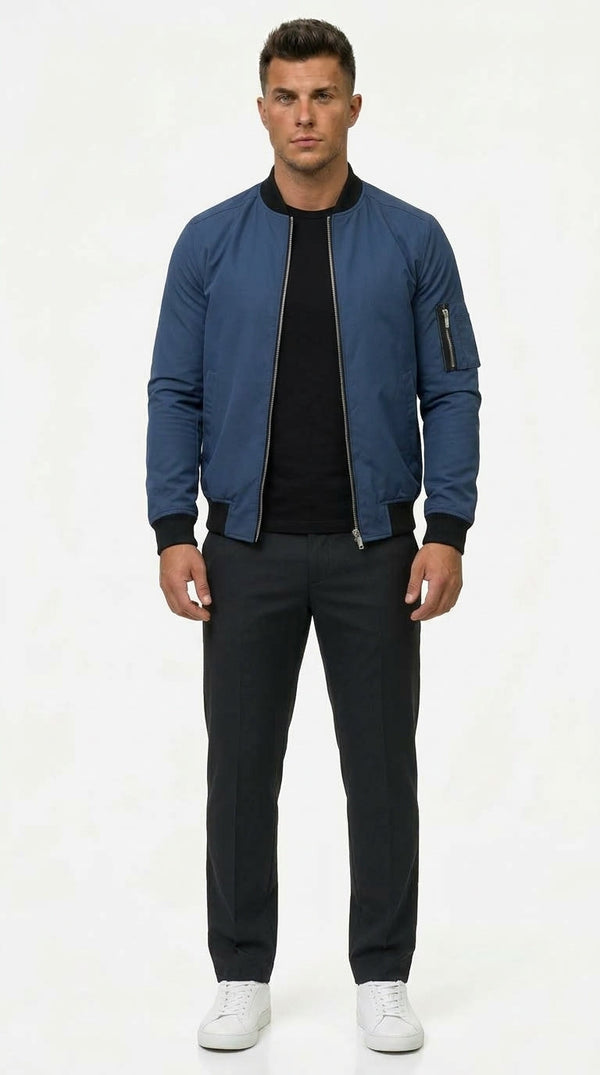 Bomberjacke Herren blau schlank mit praktischer Ärmeltasche - 1 - Atelier-Zofia