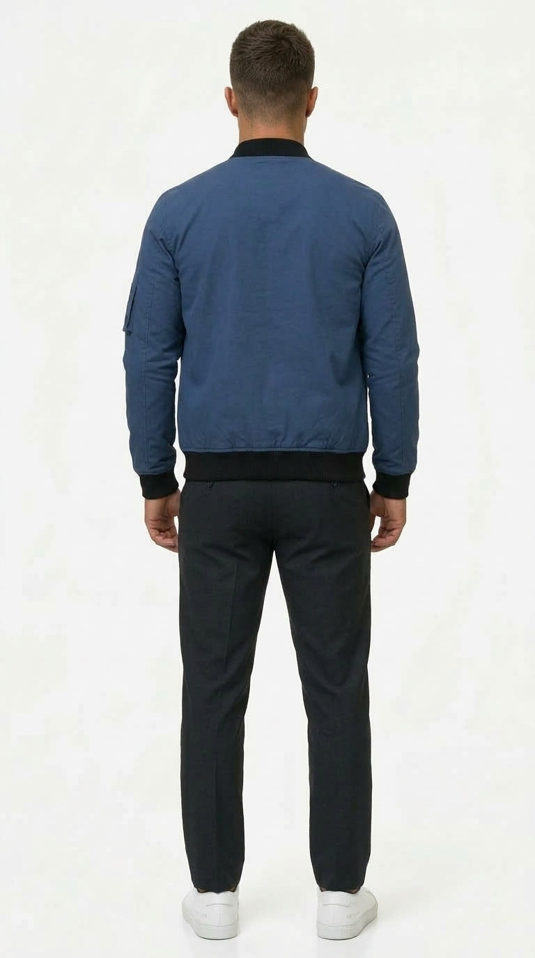 Bomberjacke Herren blau schlank mit praktischer Ärmeltasche - 3 - Atelier-Zofia