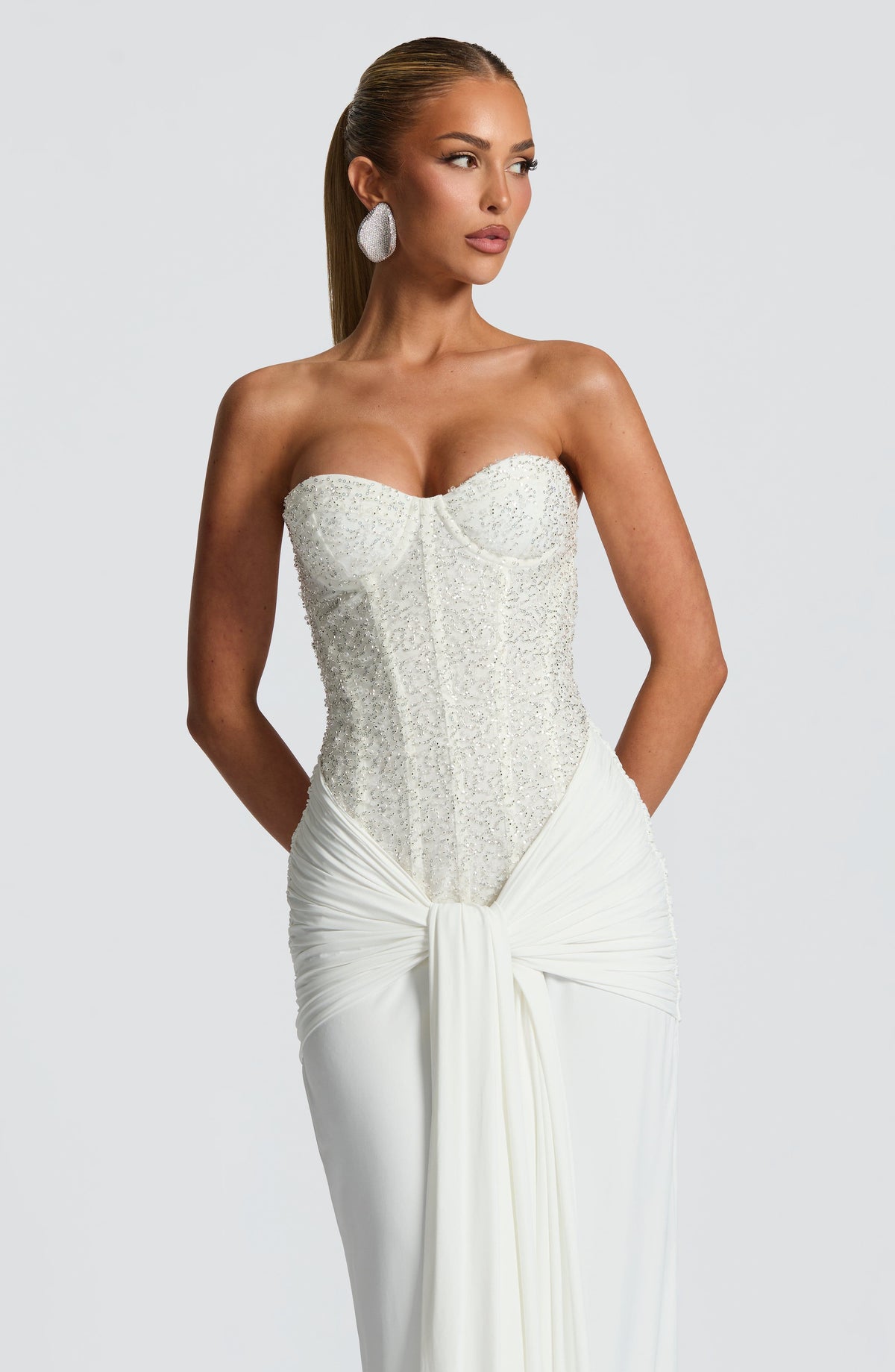 Abendkleid Damen burgunderrot figurbetont mit Herz-Ausschnitt - 7 - Atelier-Zofia
