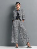 Outfit Damen grau tailliert mit weitem Schnitt und auffälligen Knöpfen - 1 - Atelier-Zofia