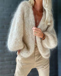 Cardigan Damen creme weit mit V-Ausschnitt und voluminösen Ärmeln - 1 - Atelier-Zofia