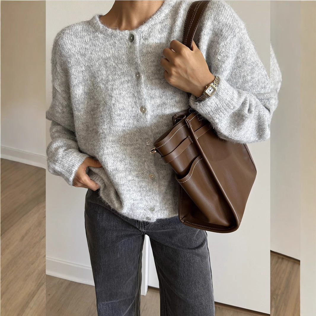 Cardigan Damen grau oversized mit Knopfdetails - 7 - Atelier-Zofia