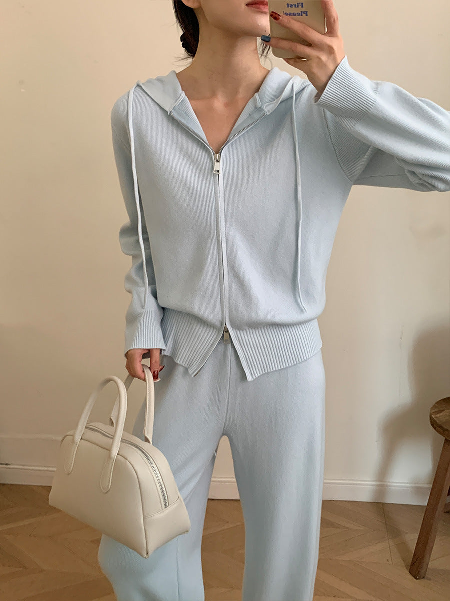 Outfit Damen weiß locker geschnitten mit Kapuze - 5 - Atelier-Zofia