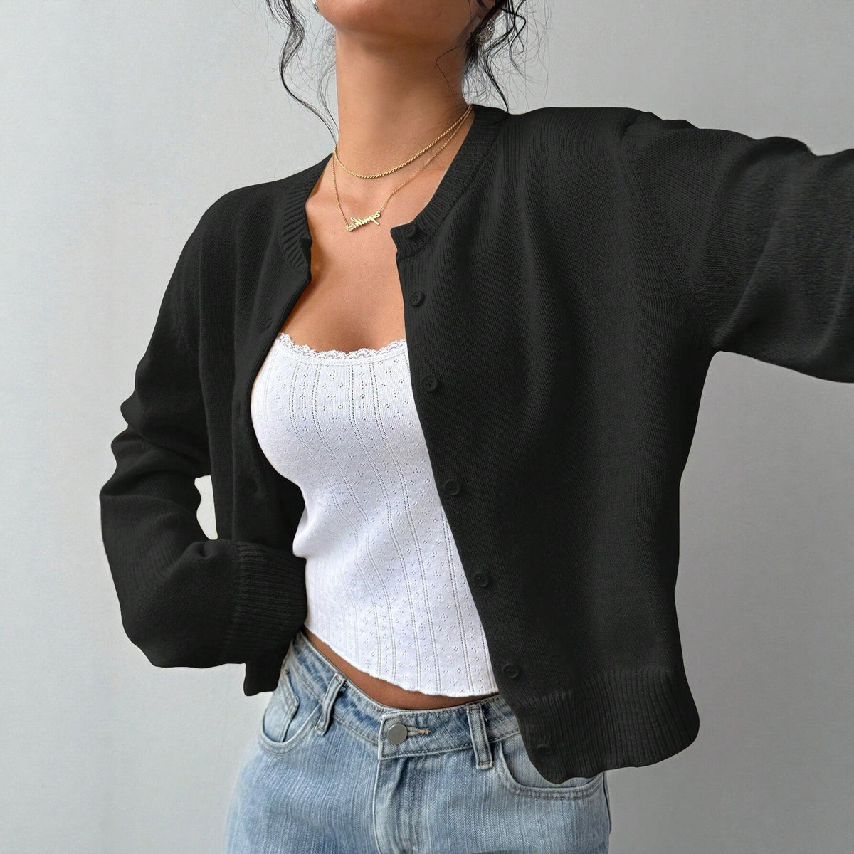 Cardigan Damen schwarz tailliert mit Rundhalsausschnitt - 3 - Atelier-Zofia