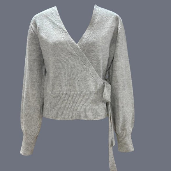 Pullover Damen schwarz tailliert mit V-Ausschnitt und Gürtel - 6 - Atelier-Zofia
