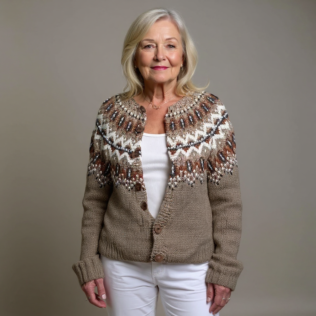 Cardigan Damen braun tailliert mit auffälligem Muster - 2 - Atelier-Zofia