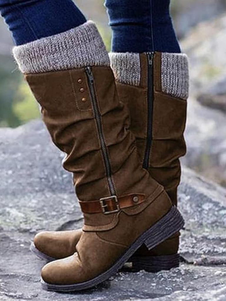 Boots Damen schwarz figurbetont mit Strickbund und Schnalle - 3 - Atelier-Zofia