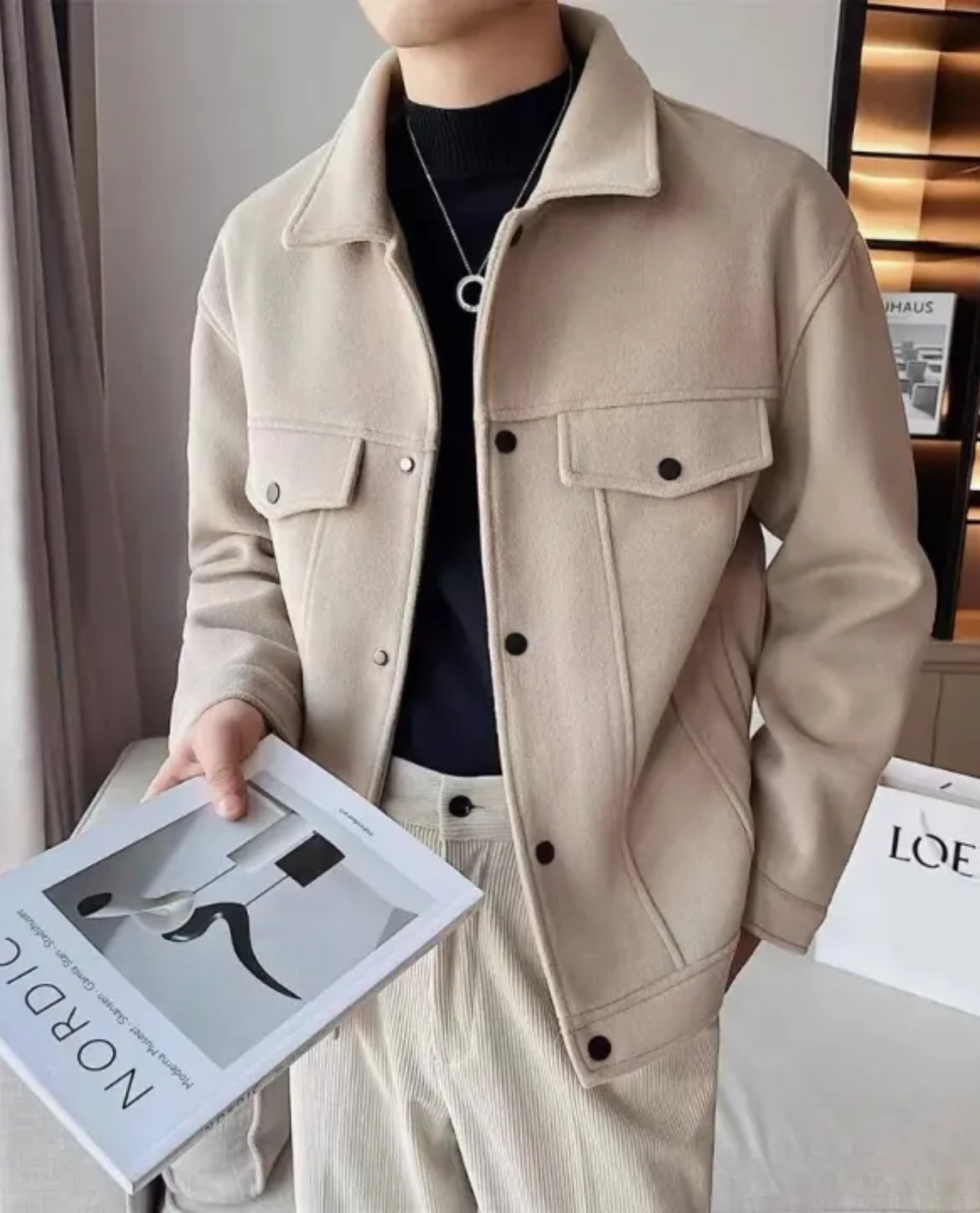 Jacke Herren beige tailliert mit Druckknöpfen und Brusttaschen - 3 - Atelier-Zofia