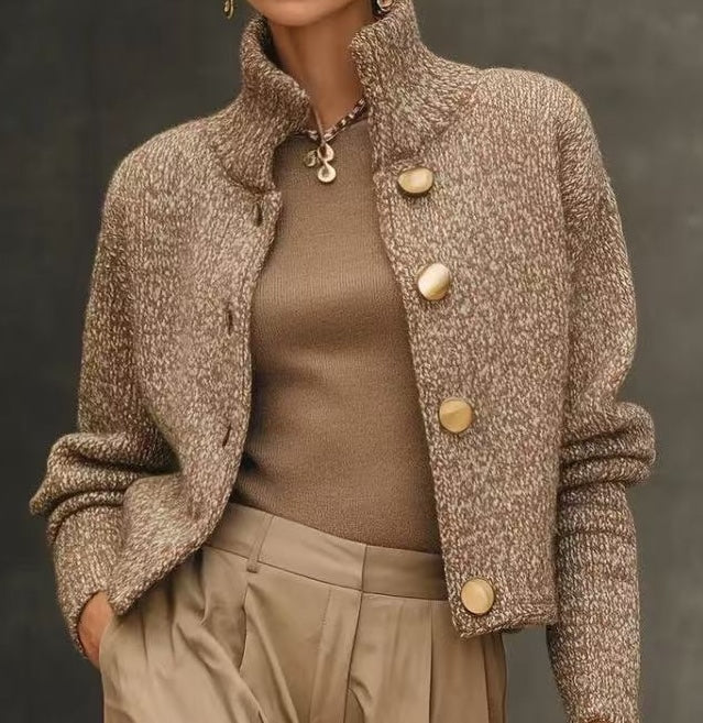 Damen Jacke braun figurbetont mit Stehkragen und großen Knöpfen - 2 - Atelier-Zofia