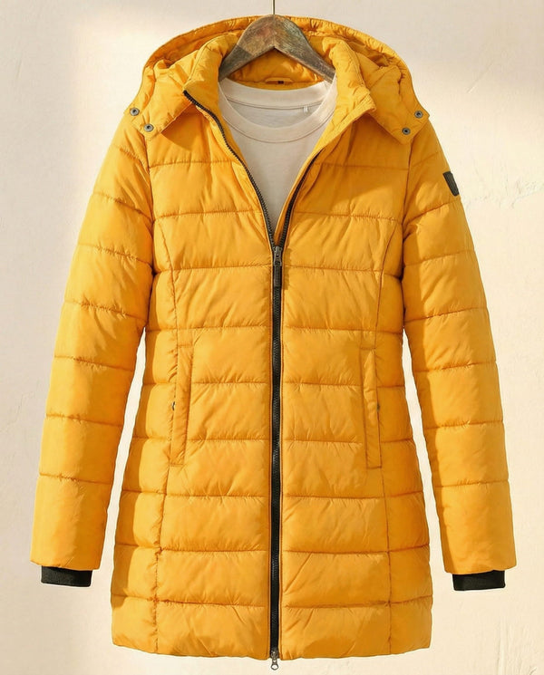 Damen Pufferjacke rot figurbetont mit Kapuze - 1 - Atelier-Zofia