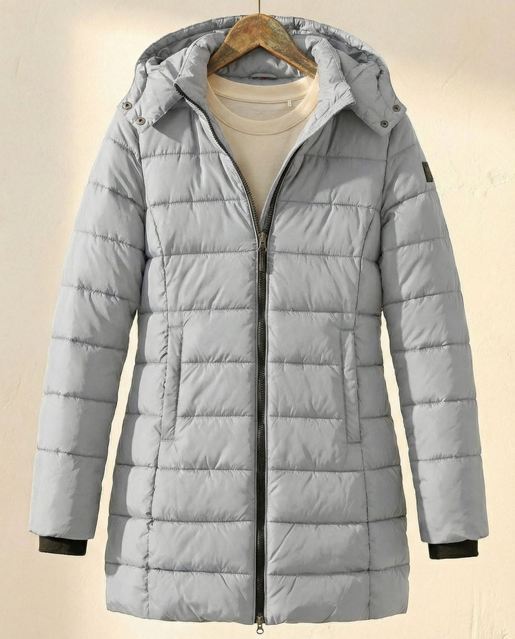 Damen Pufferjacke rot figurbetont mit Kapuze - 4 - Atelier-Zofia