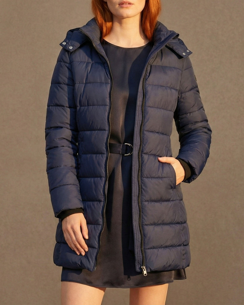 Damen Pufferjacke rot figurbetont mit Kapuze - 10 - Atelier-Zofia