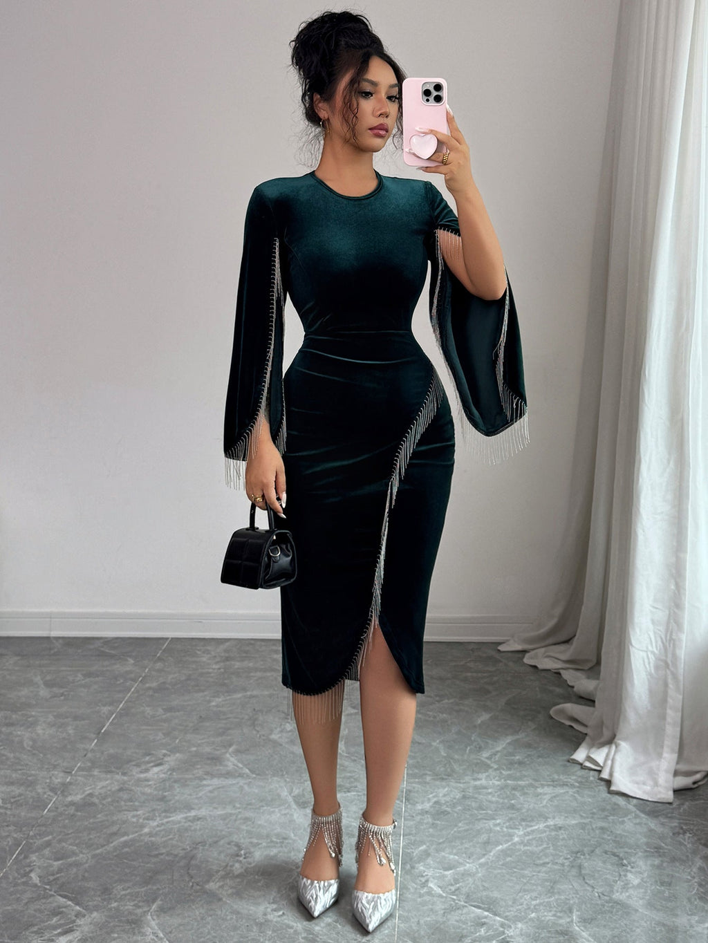Midi Kleid Damen dunkelgrün figurbetont mit Fransen - 1 - Atelier-Zofia