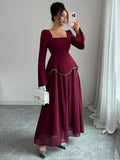 Maxikleid Damen burgunderrot figurbetont mit weitem Saum - 1 - Atelier-Zofia